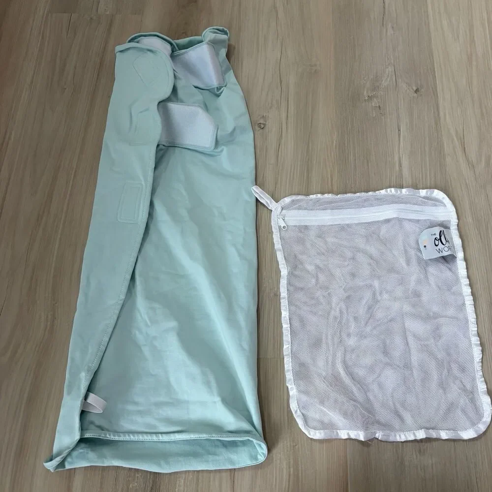 NEW! The OLLIE SWADDLE Newborn Baby Sleep Sack Green ~ Open Box